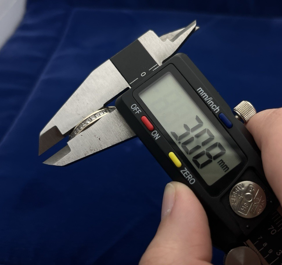 14k White Gold 15 Diamonds (.5 TCW) Band Ring 2.57g Size 7 3/8