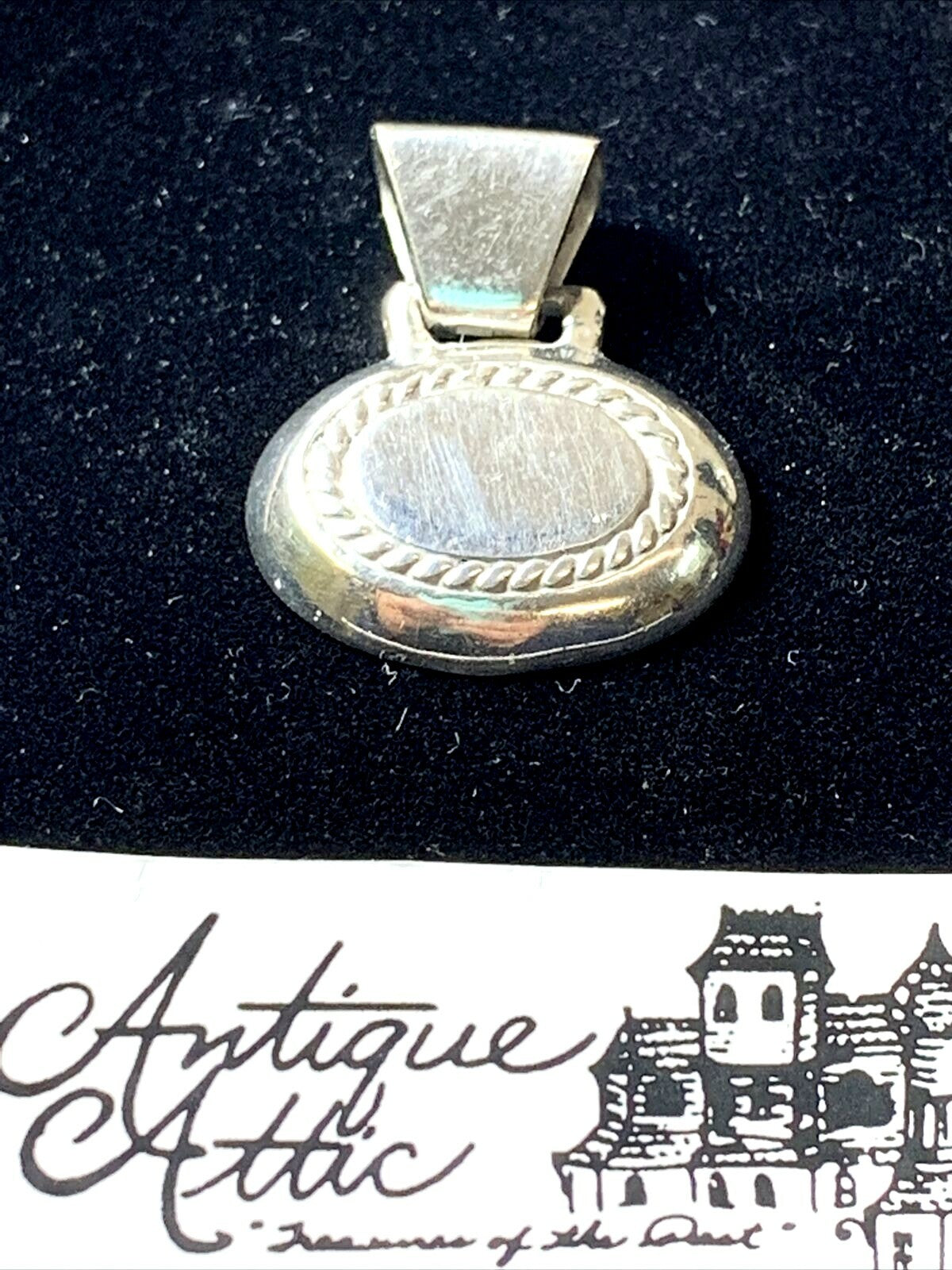 Sterling Silver small oval slide  pendant edge engraving design 8.5g