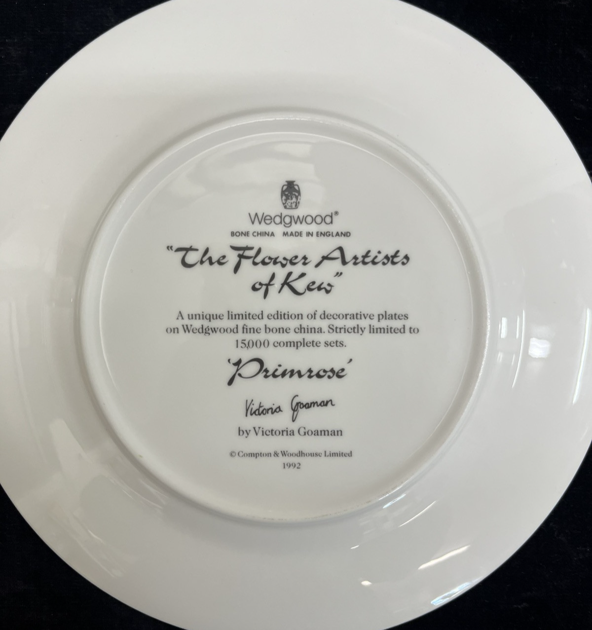Wedgwood "The Flower Artists of Kew" Primrose Plates Set of 2 - 8.25"