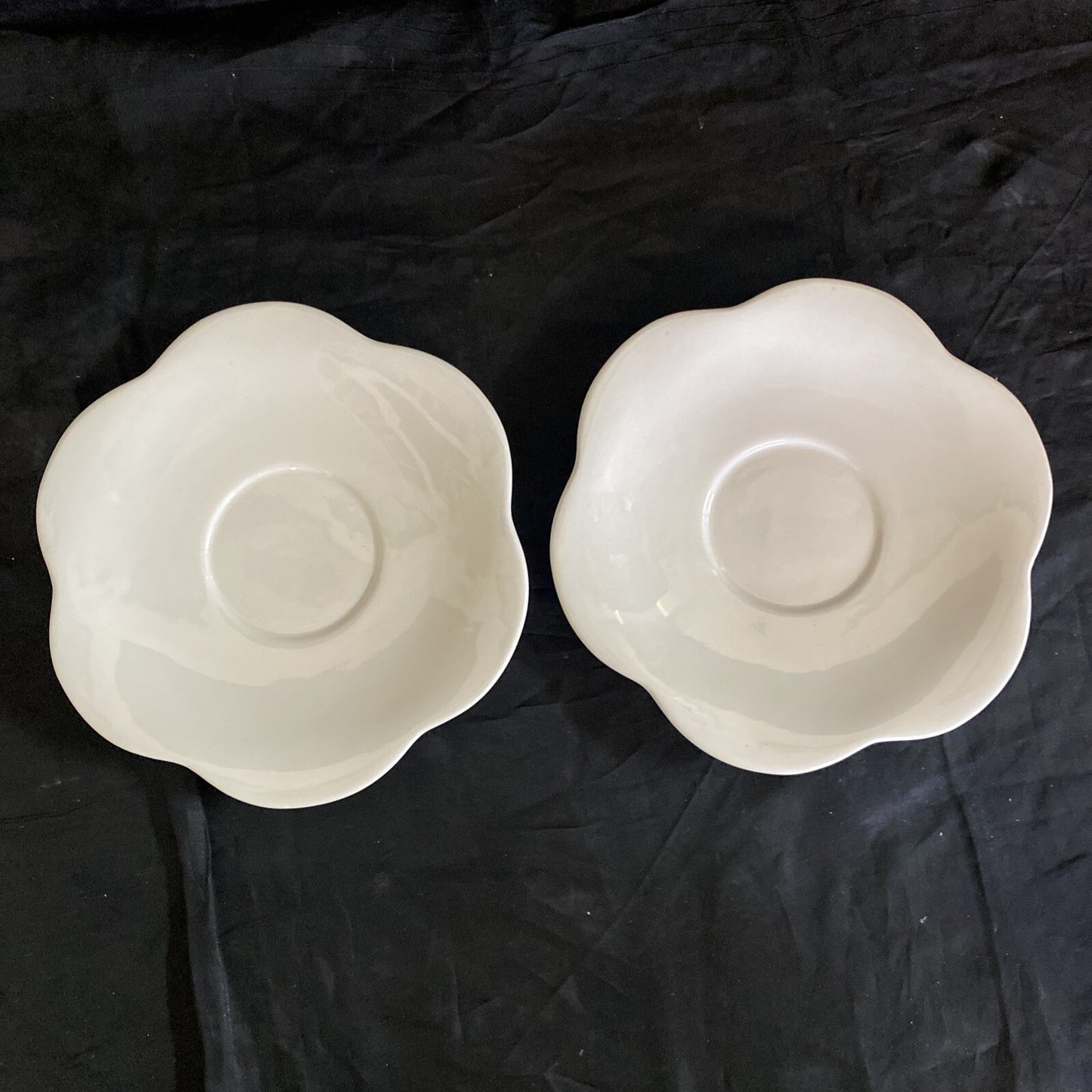 Maryse Boxer White Flower Petal Cup & Saucer Set of 4