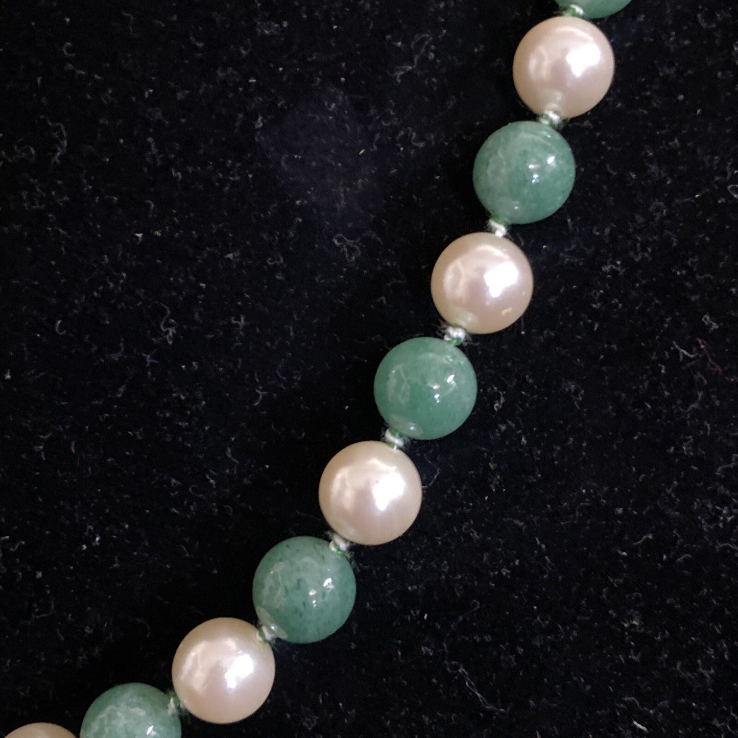Hand Knotted Simulated Pearl & Aventurine Beaded Necklace 36" 9.5mm