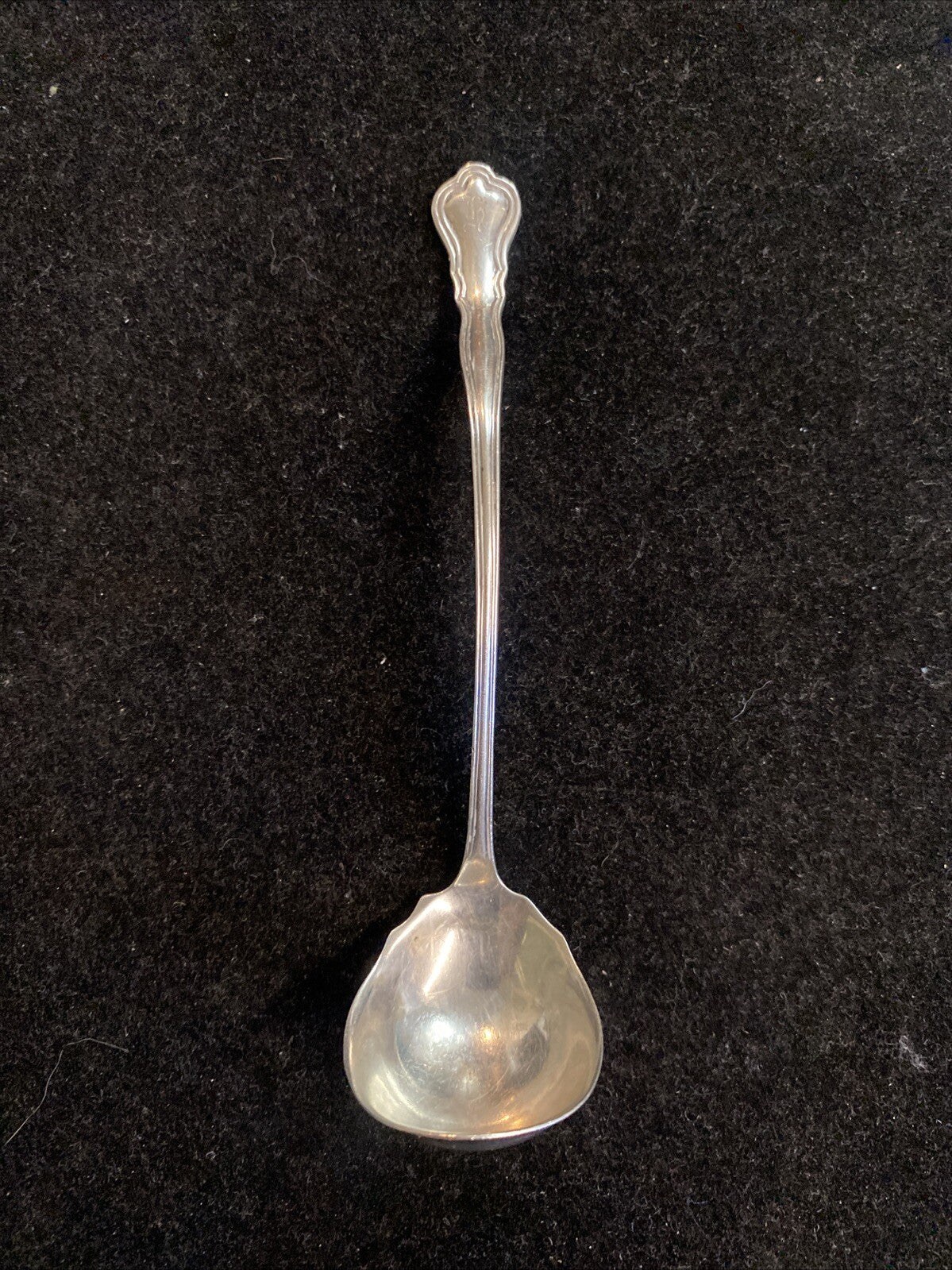 P.W. Ellis & Co. "Chippendale" 5" Sauce Ladle 16.5g Monogrammed 1922