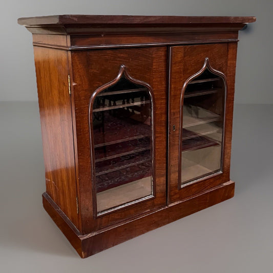ENGLISH MAHOGANY TABLETOP COLLECTOR'S CABINET 20 5/8" TALL