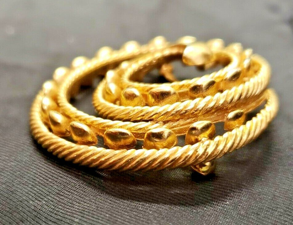 Jewels By Trifari Interlude Gold Tone Circle Swirl Vintage Pin Brooch