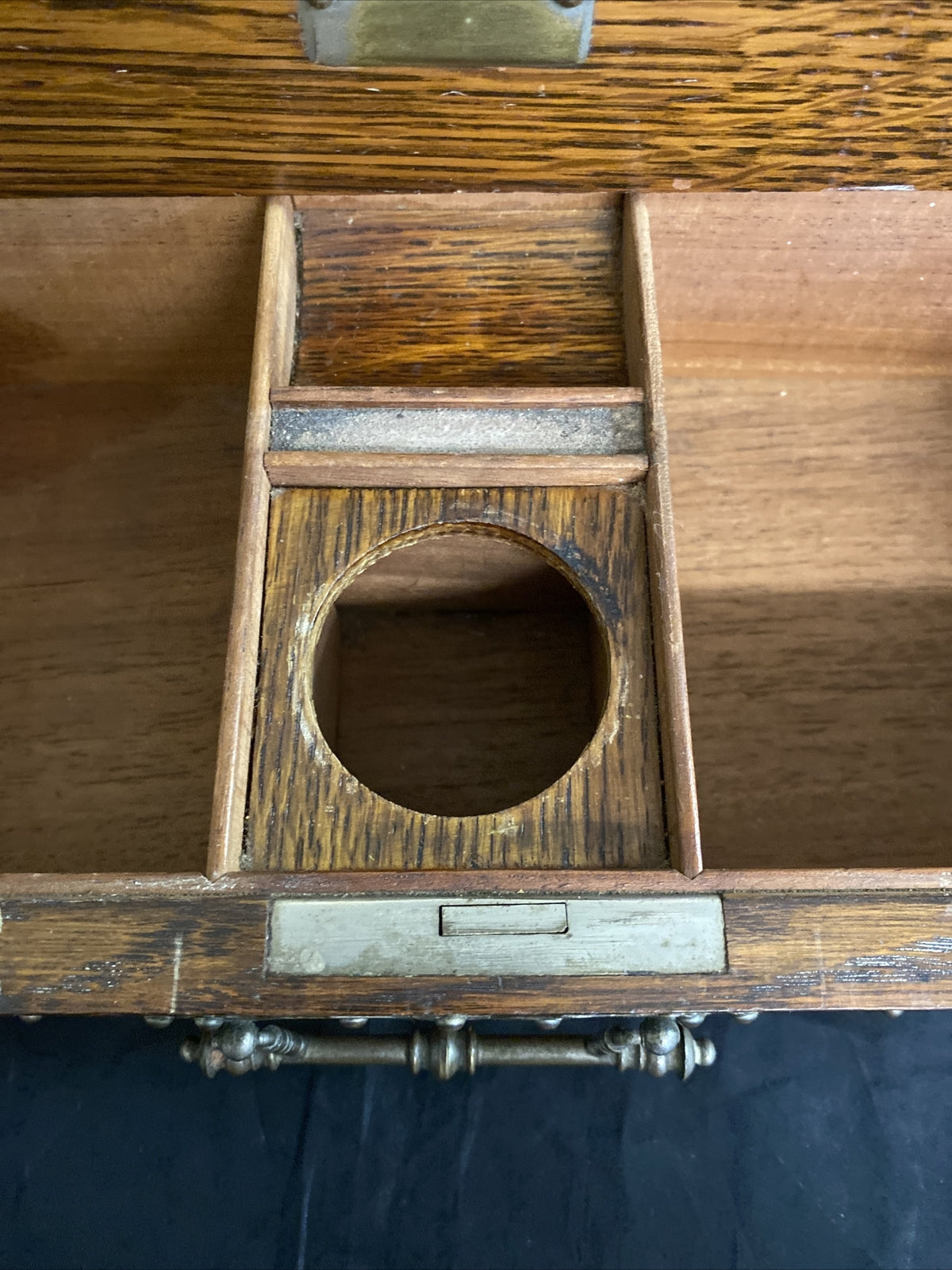 ENGLISH EDWARDIAN GILT METAL-MOUNTED OAK SMOKERS BOX CADDIE CHEST