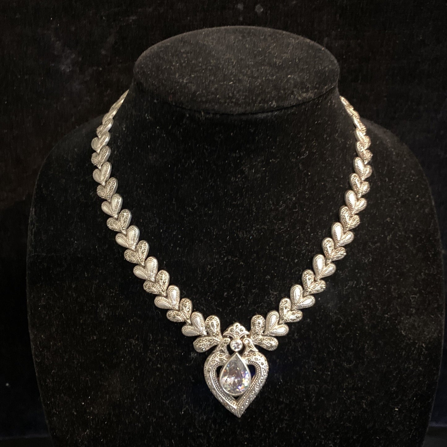 925 Sterling Silver 17.5 in Marcasite Gemstone Heart Design Link Necklace 77.1g