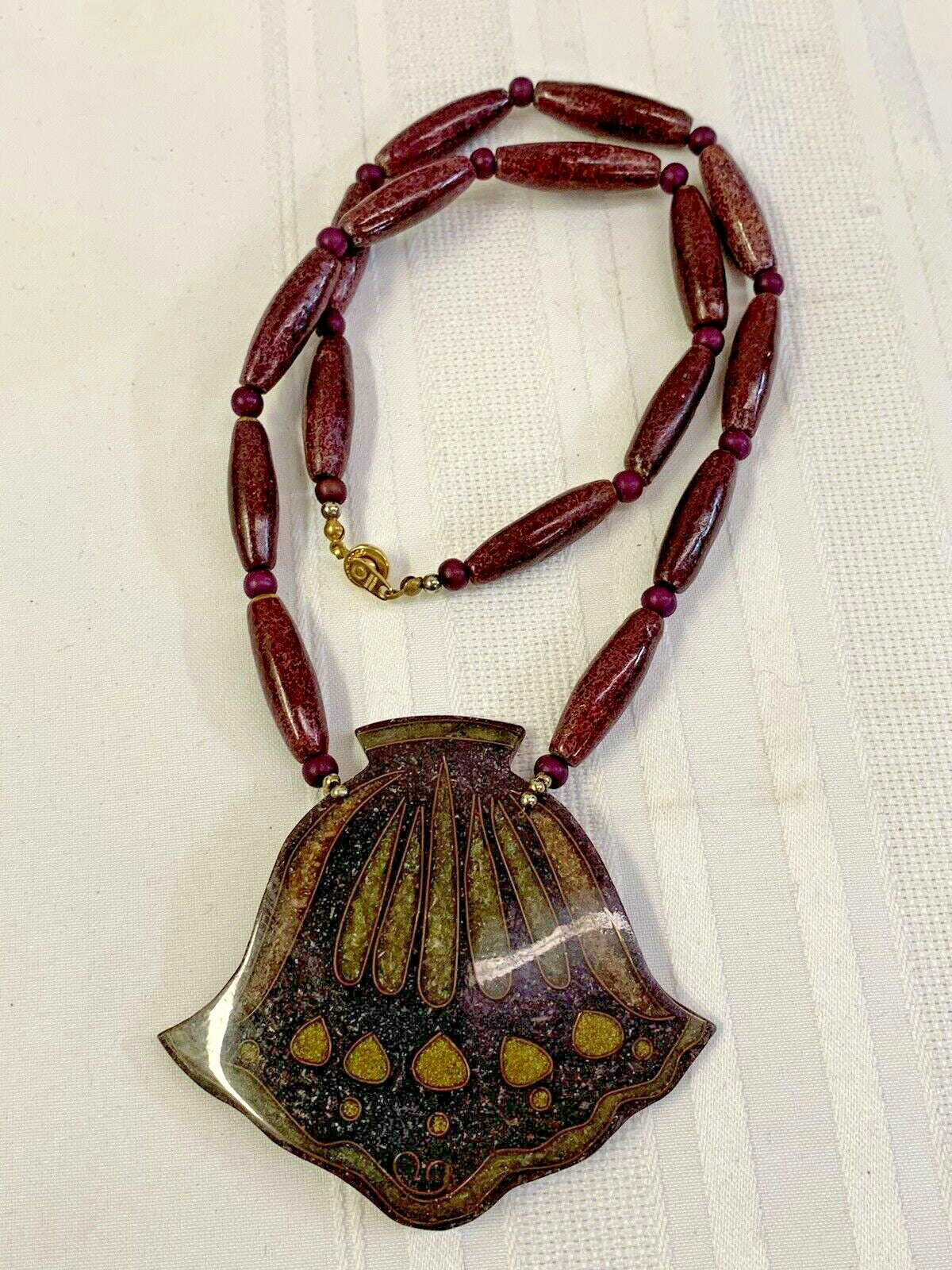 Inlaid Epoxy Green Resin Flower Necklace Beads Real stone burgundy Beads Vintage