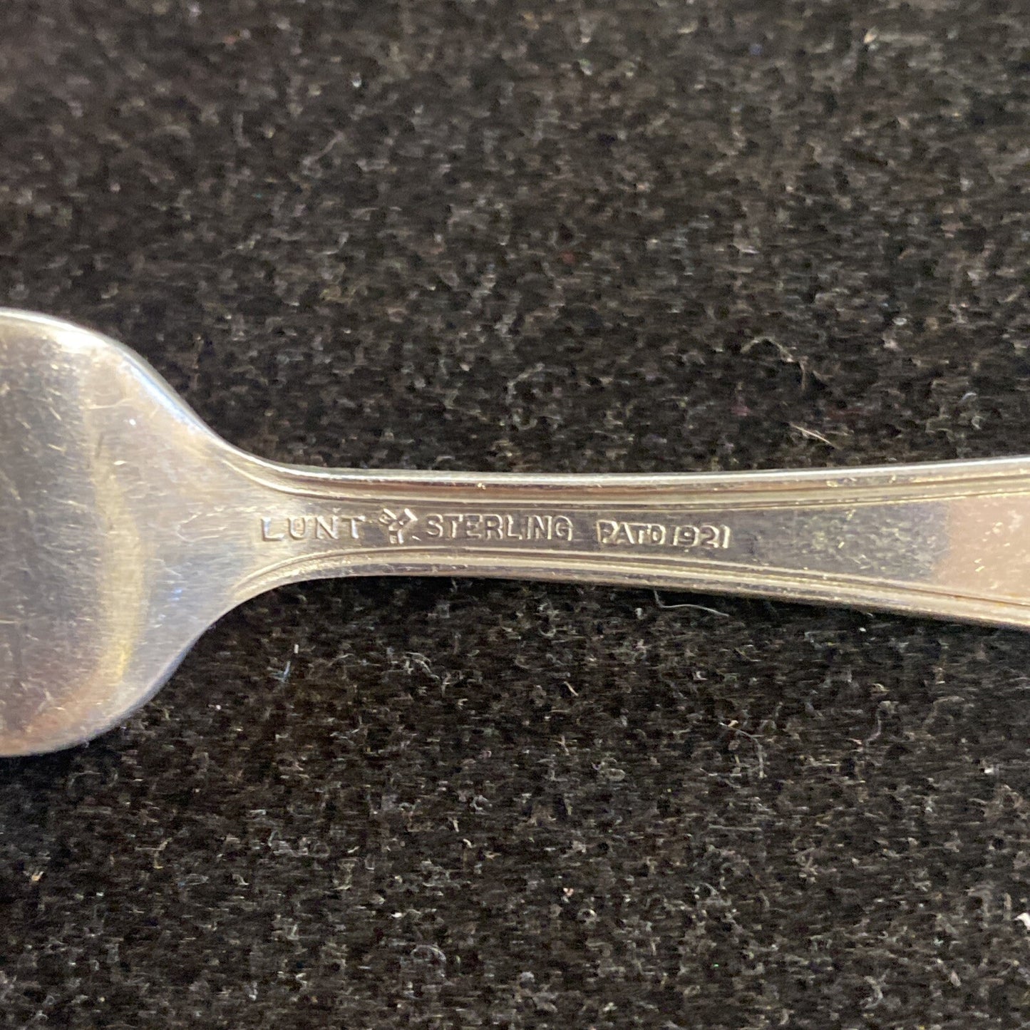 Lunt Sterling Silver William and Mary Baby Fork 4" 1921 16.1g