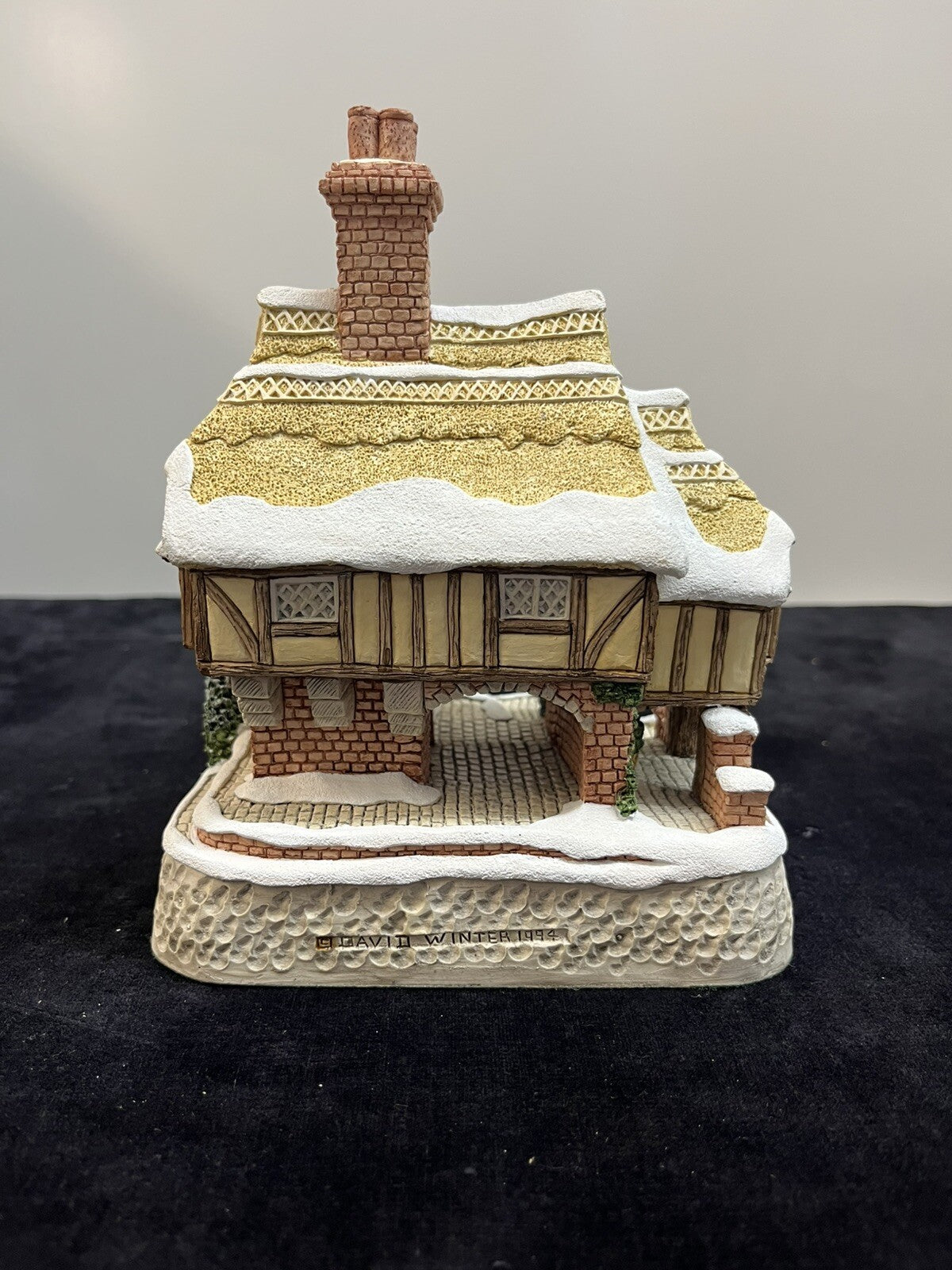 NEW David Winter "Miss Belle's Cottage" Premier 1994 Limited Edition  Box & COA