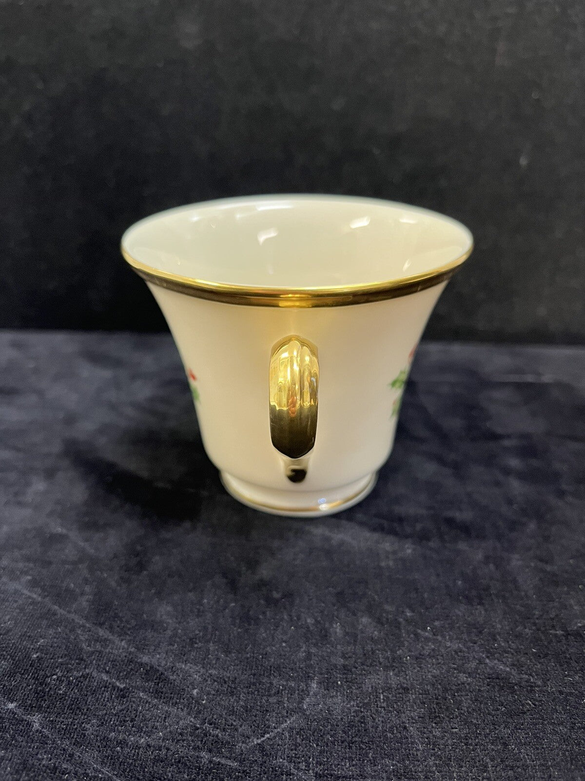 Lenox Ivory China Holiday Tea Cup and Saucer Holly Berry Gold Rim