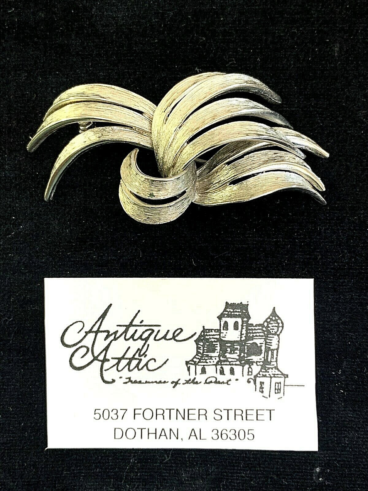 Lg Vintage Signed ALAN J. Textured Narrow Leaf Silver  Pin