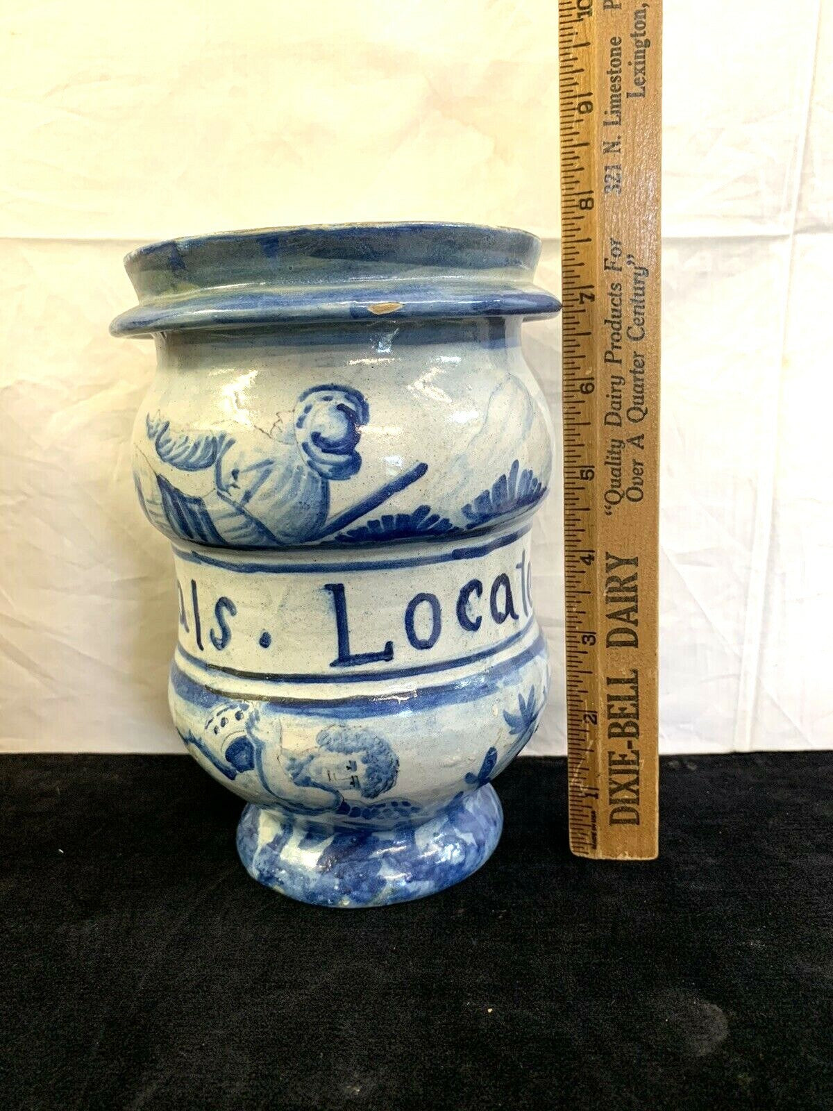 16th Century Italian Majolica Albarello Apothecary Jar by Luca Cambiaso Maiolica