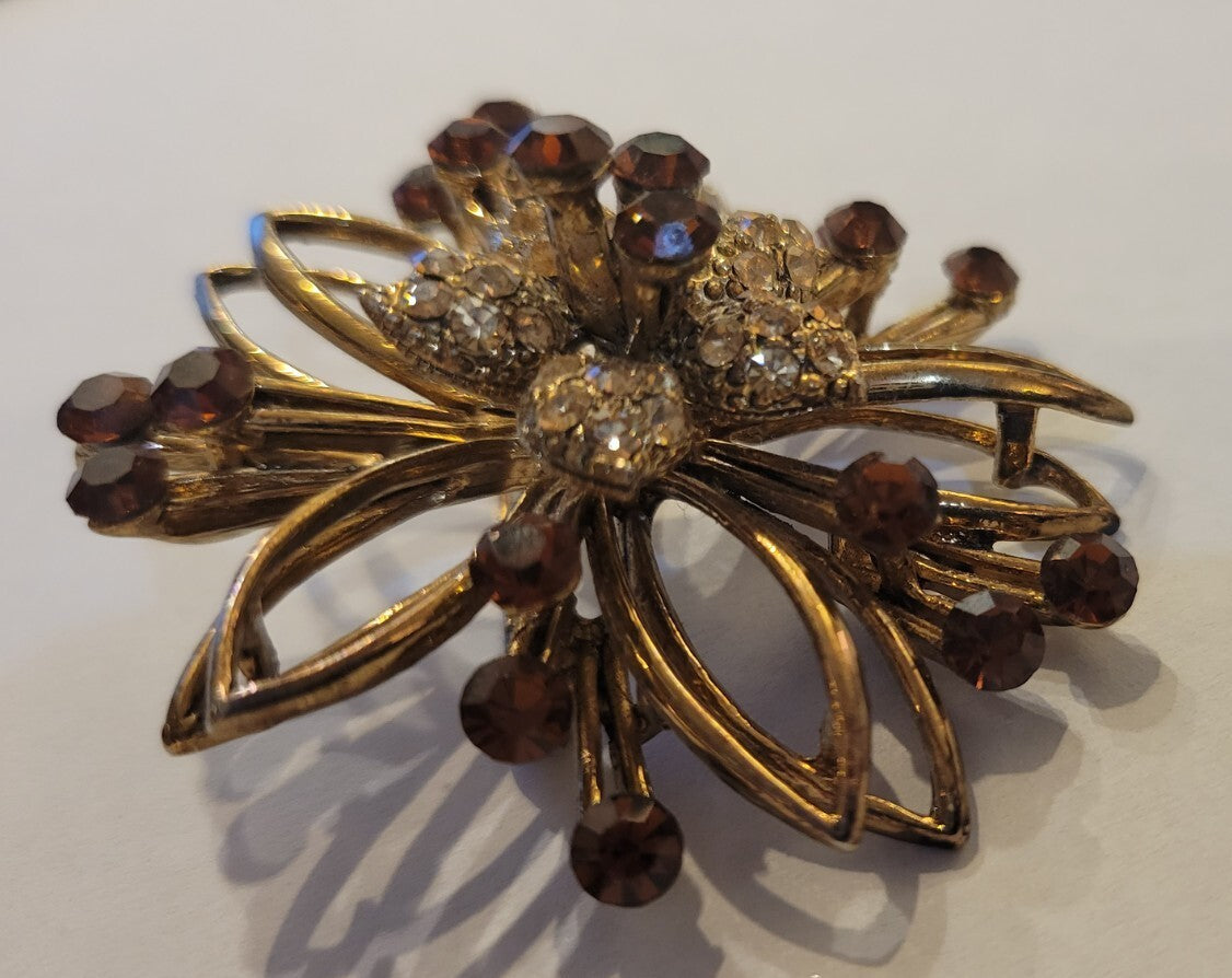 Vintage Signed WD Whiting & Davis Bronze Tone  Rhinestone Brooch