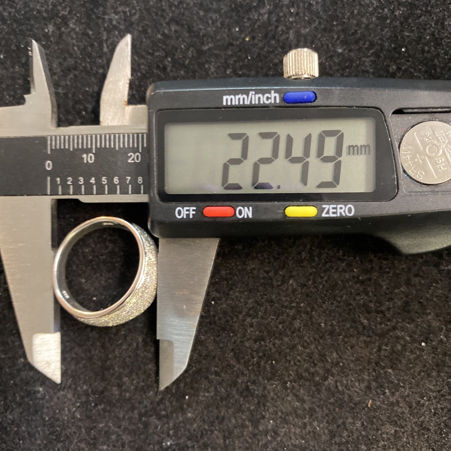 Sterling Silver 925 Dome Ring SZ 8.5 5.7g