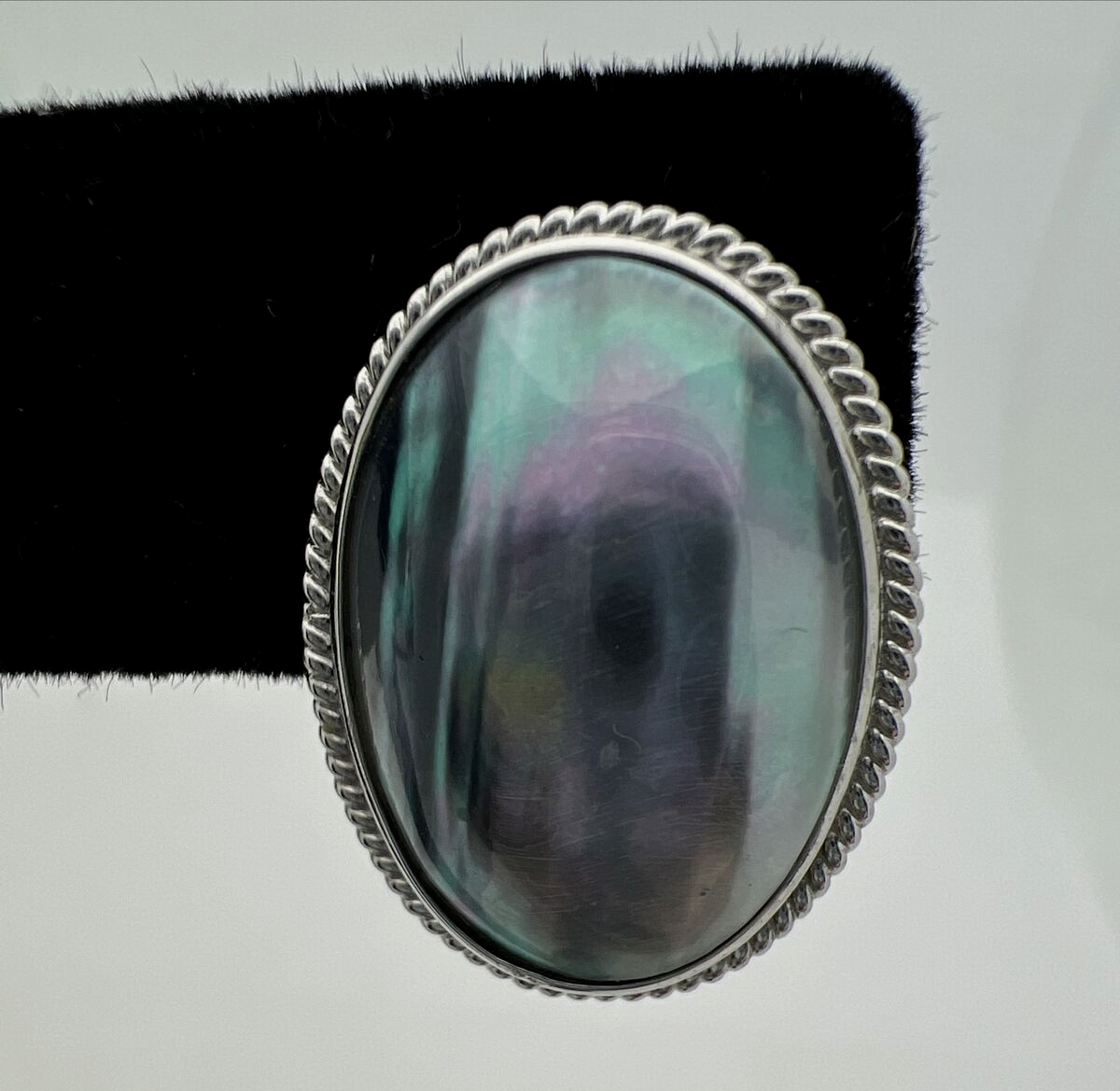 14k White Gold  Pierced  Gray Mobe  Pearl  Earrings 5.7 g  Omega back