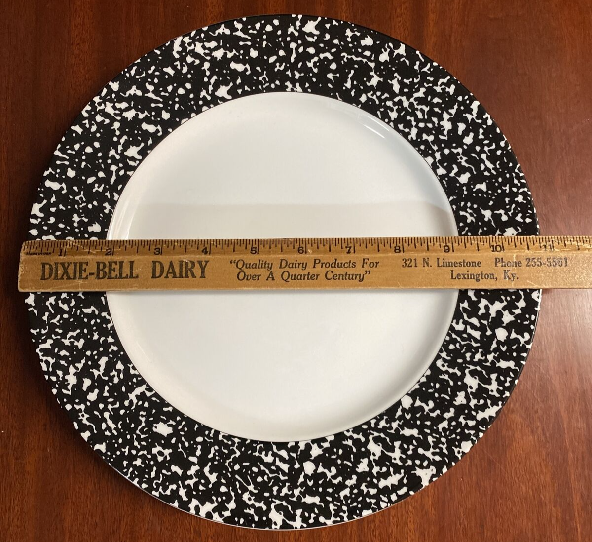 Sasaki “School House” Black & White Place Setting Dish Set Of 4