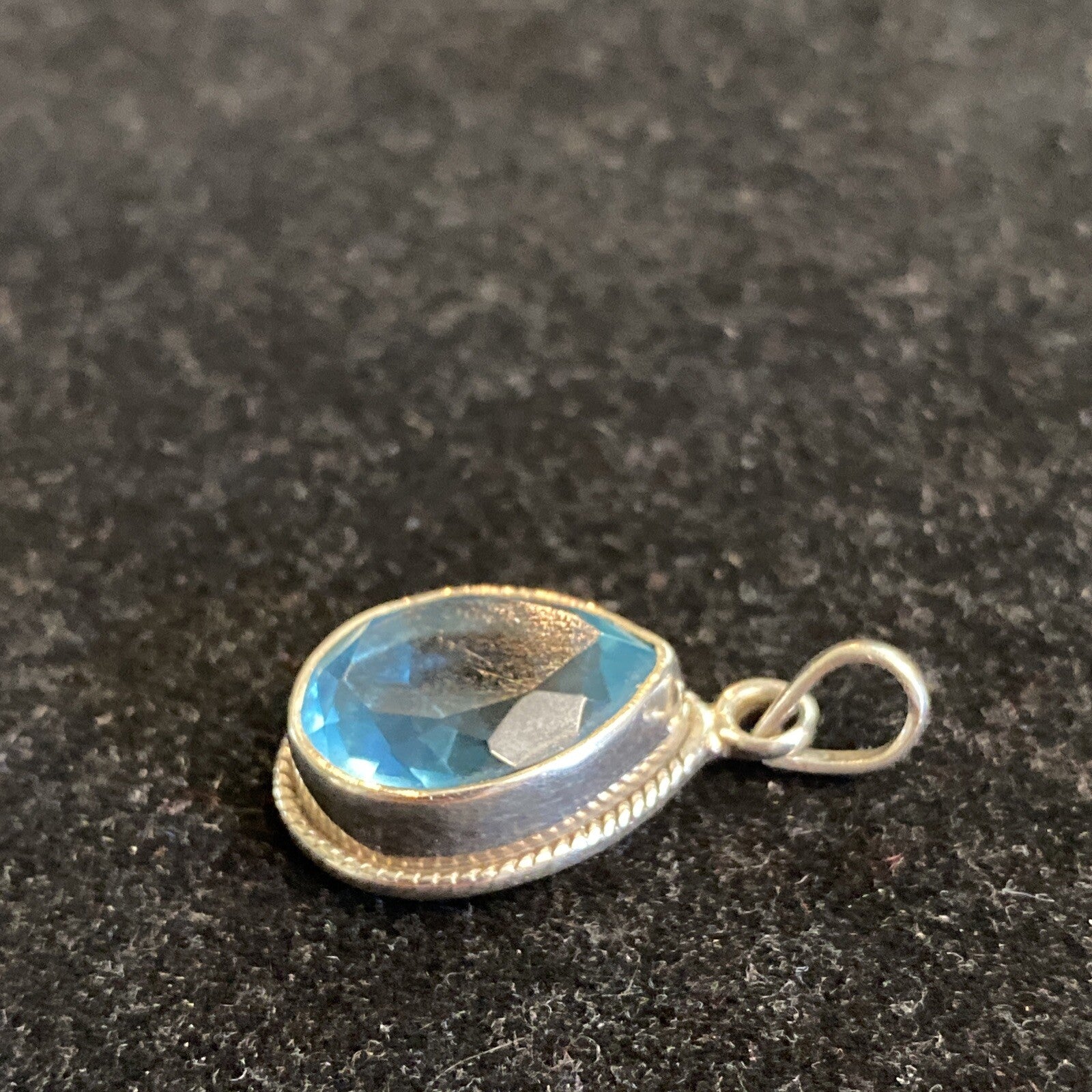 6b5a2e26-70f4-4fe0-93d5-69c96710d3a7