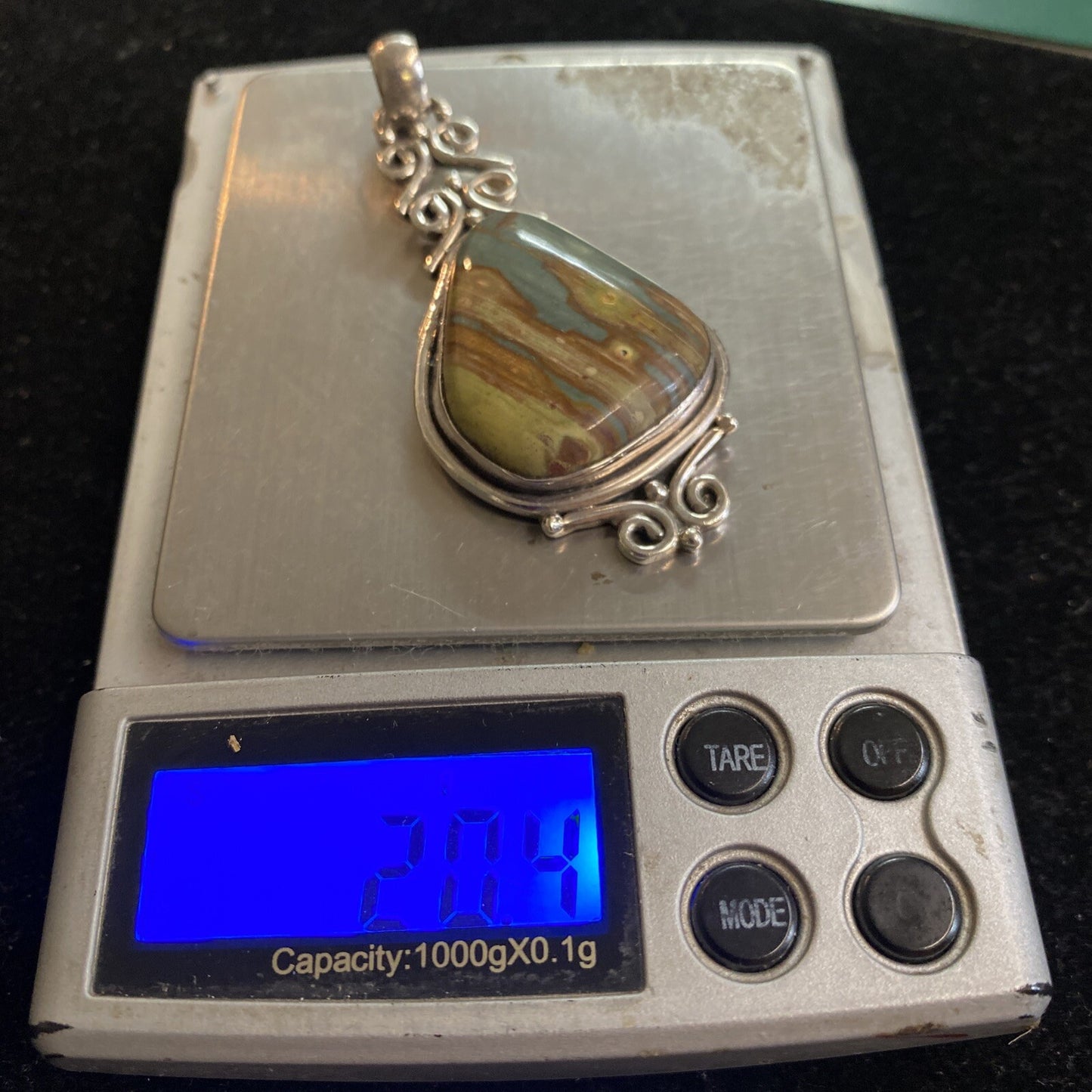 925 Sterling Silver & Freeform Agate Pendant 20.4g