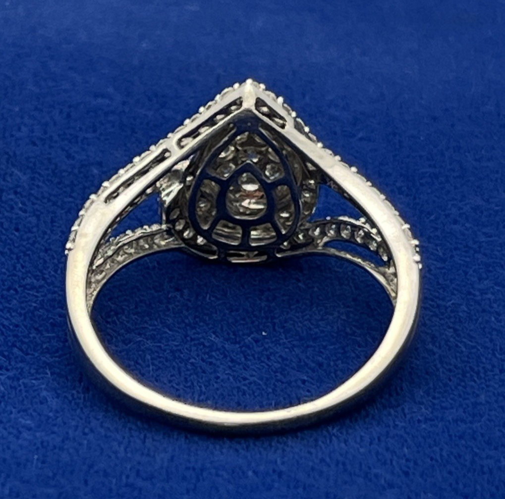 10k White Gold 1 CT TW Diamond Pear Shaped Ring 3.2g