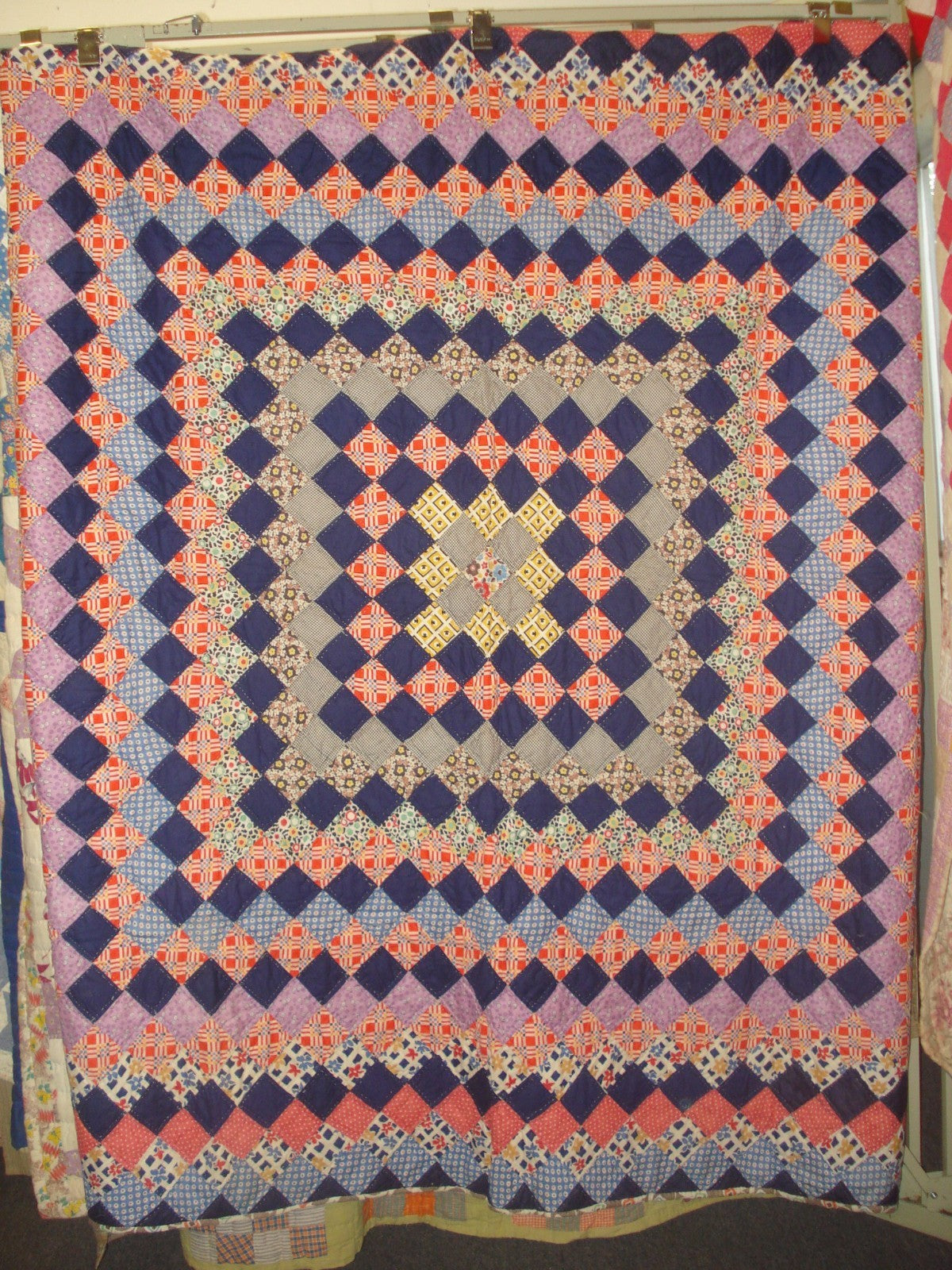 HANDSTITCHED PATCHWORK APPLIQUE DIAMOND PATTERN QUILT BEDSPREAD