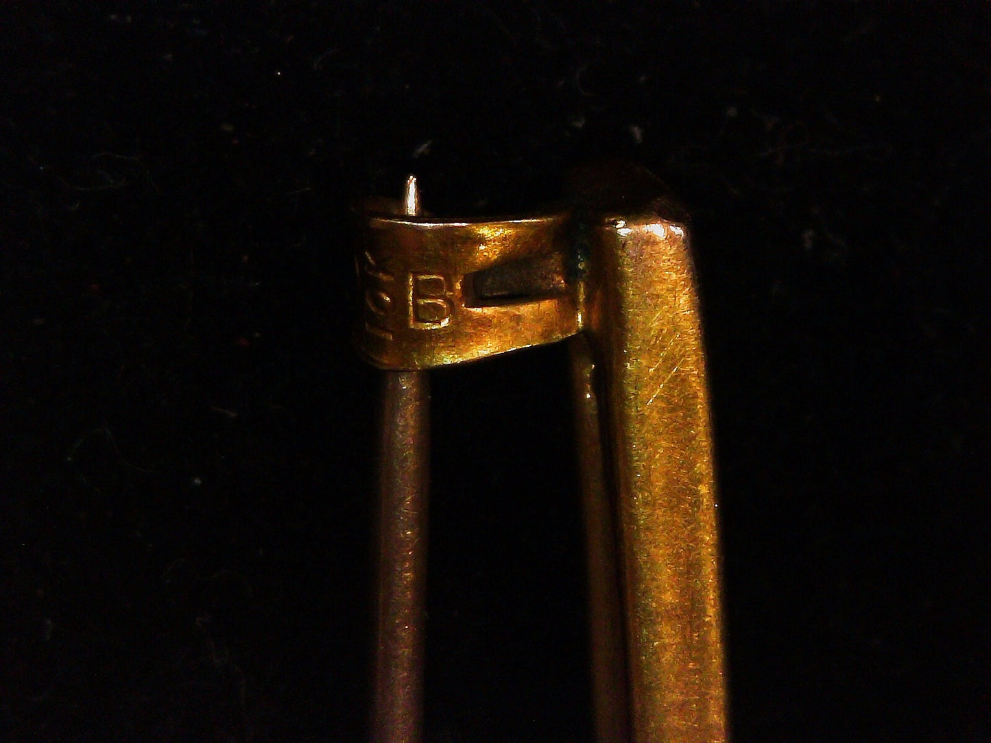 Antique 10K Yellow Gold Beauty Baby Pin 1.8g Engraved Initials "L.B."