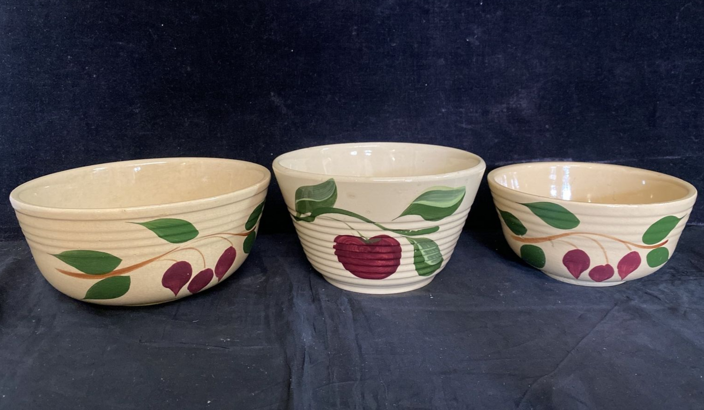 Watt Ware USA Apple and Red Bud Graduated Ribbed Bowl Set of 3