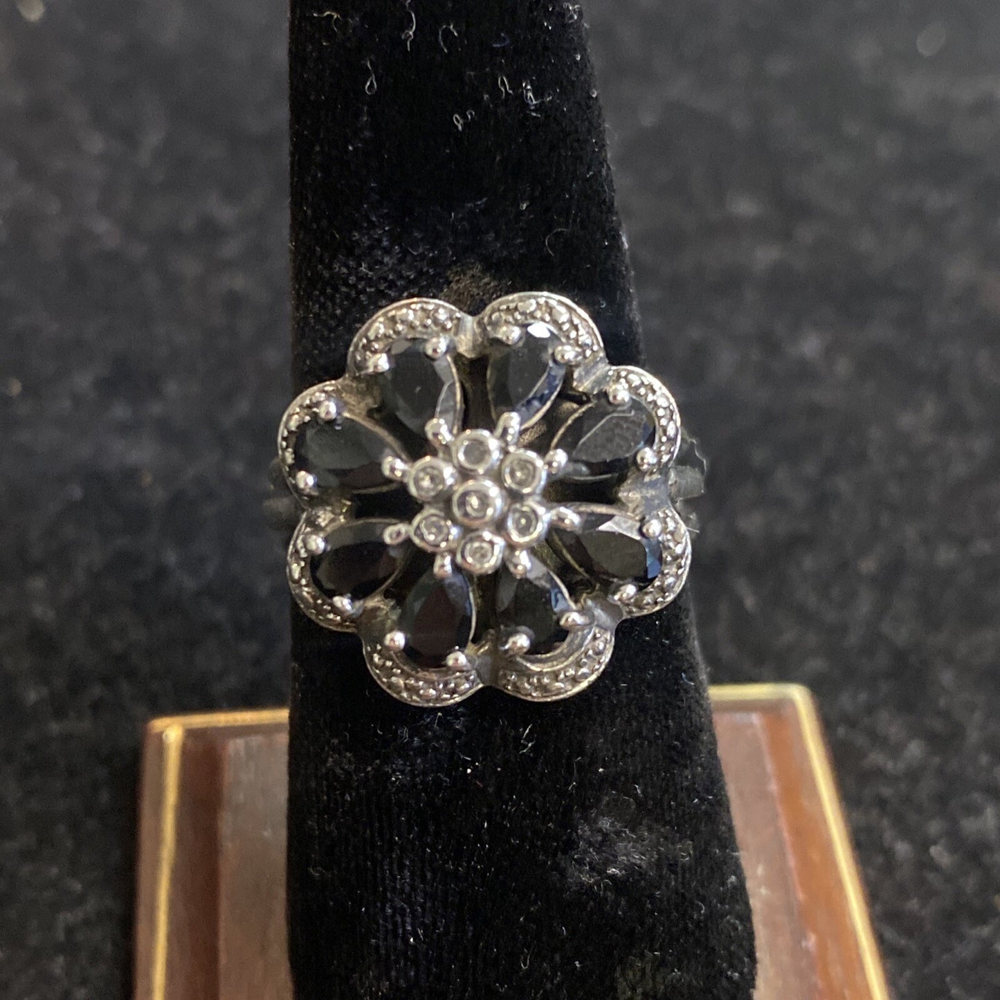 Sterling Silver 925 Onyx & CZ Stones Flower Shaped Ring SZ 7 7.2g