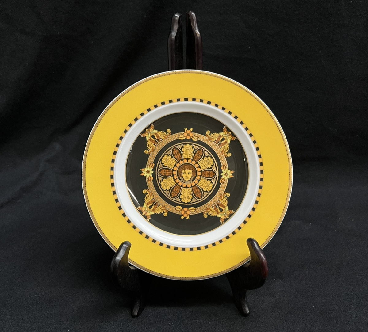 VERSACE BAROCCO BREAD PLATE MEDUSA ROSENTHAL  7.25"