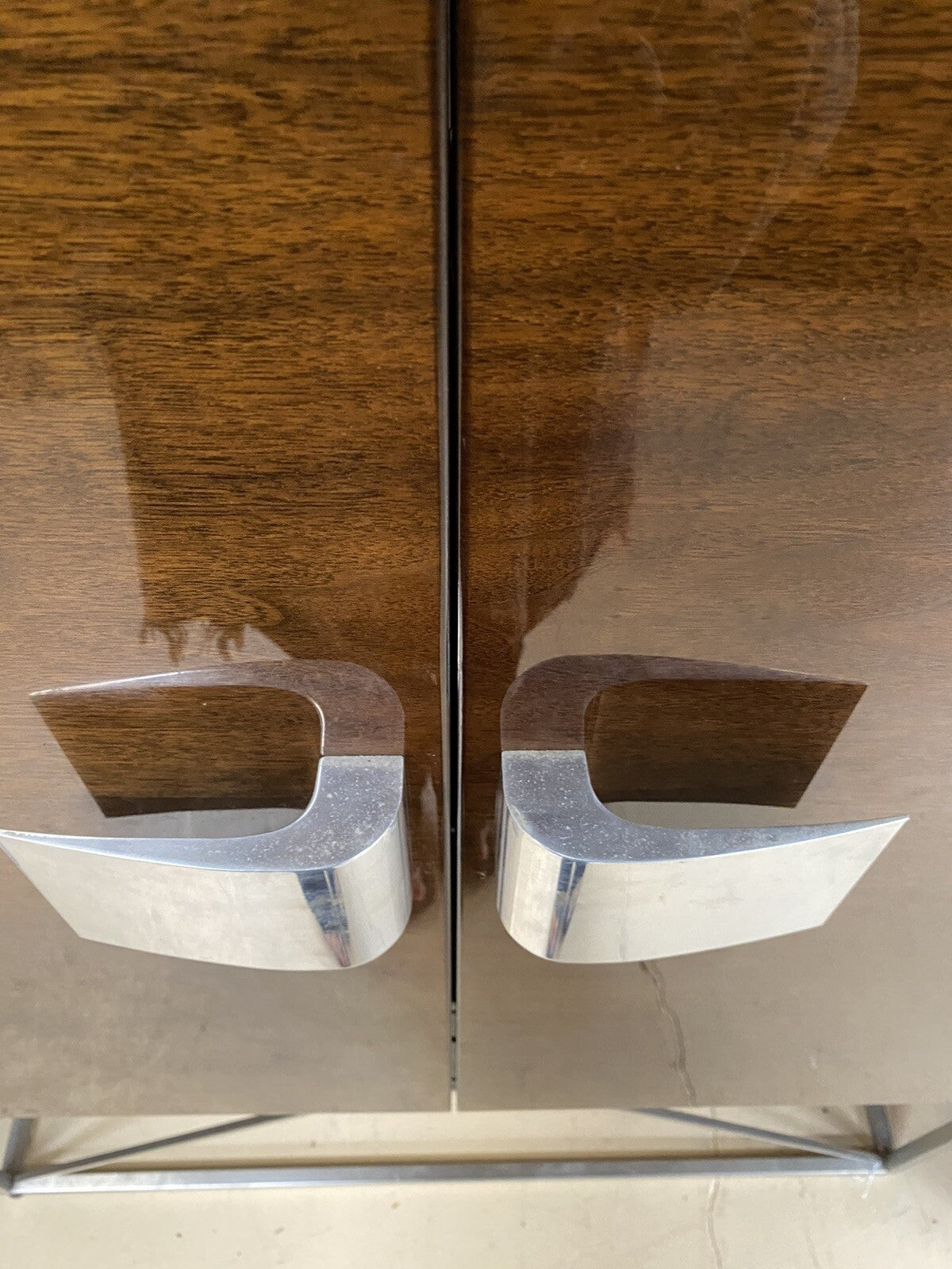 5th AVENUE BY MALERBA ITALIAN LACQUERED MAHOGANY LIQUOR DISPLAY CABINET BAR