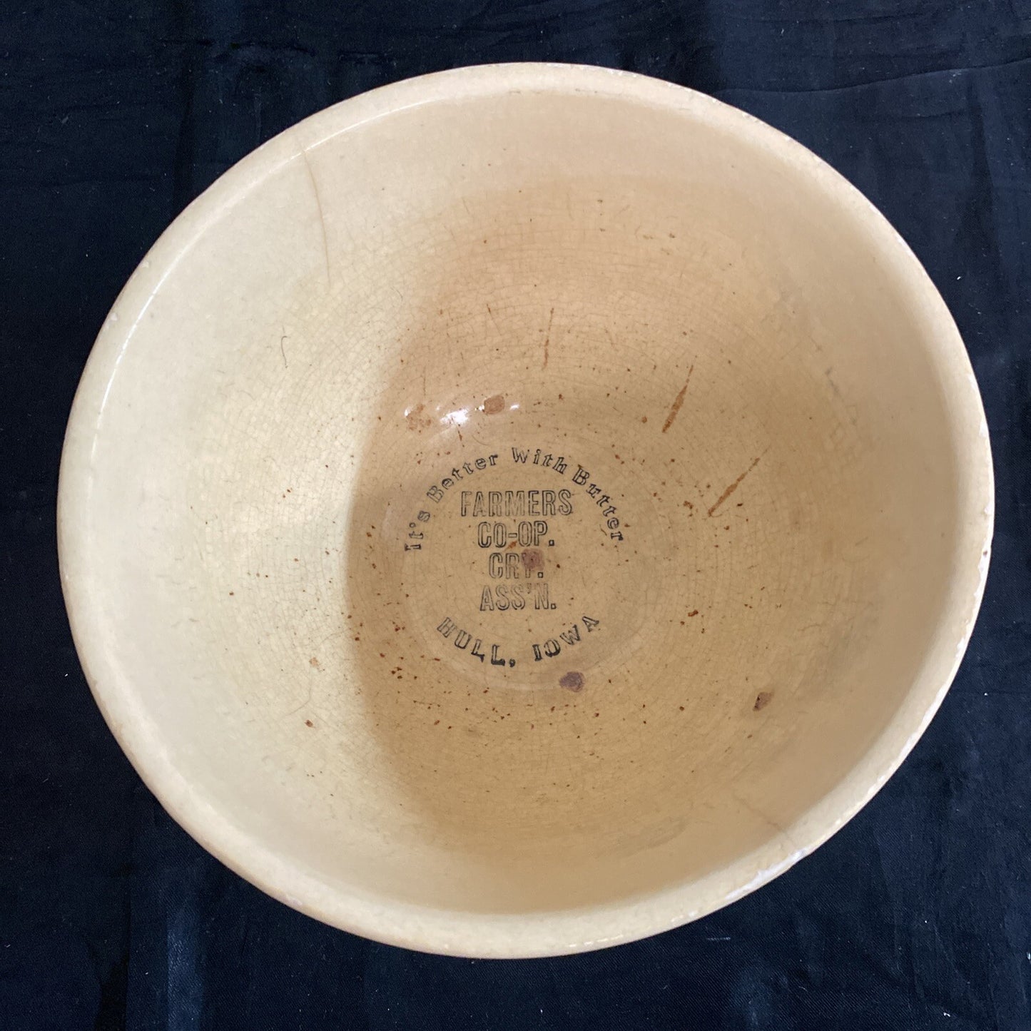 Watt Ware USA Apple 7 1/4" Bowl #7 Farmer's Co-Op Cry. Ass'n.