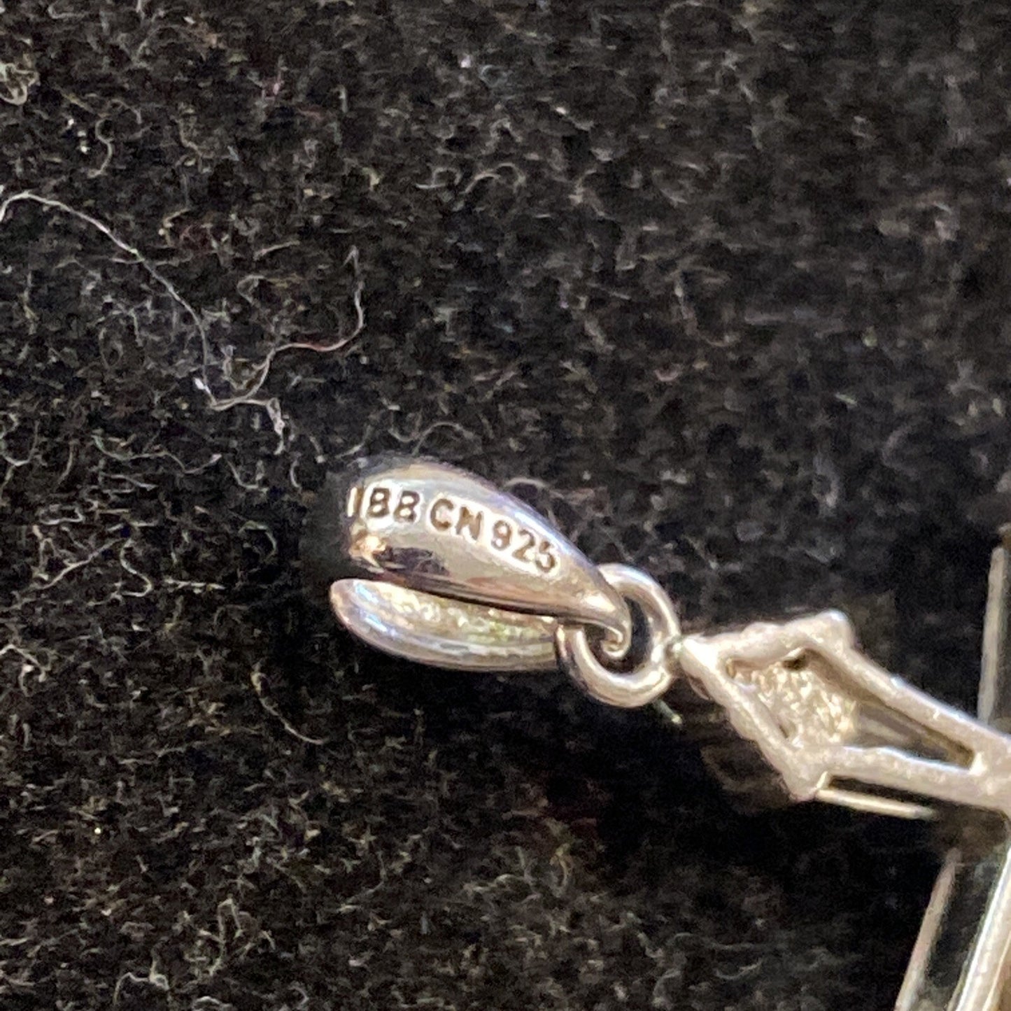 Sterling Silver 925 CZ Stone Cross Shaped Pendant 1.7g