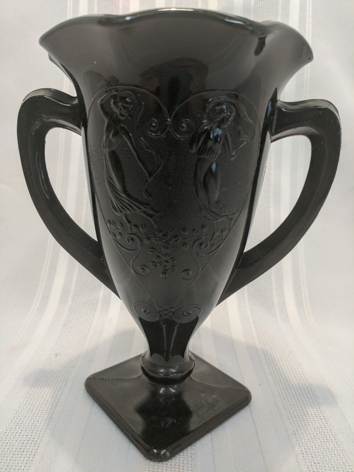 Vintage L.E. Smith Black Amethyst Glass  2 Handled Urn or Vase 1930's Very Nice!