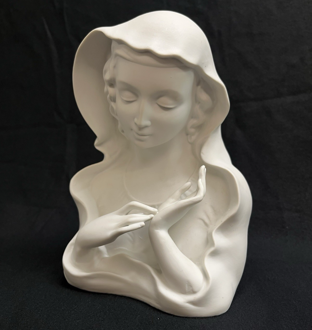 German Gerold Porzellan Bavaria Bisque Porcelain Virgin Mary Stigmata Pose Bust