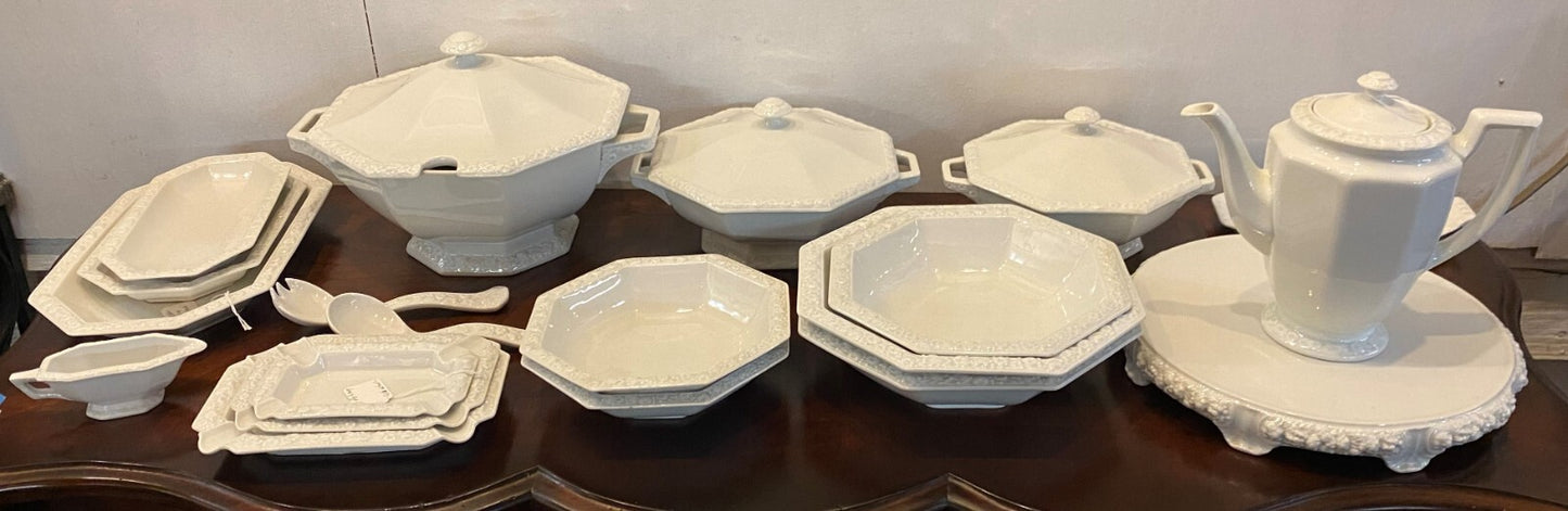 Rosenthal Maria White Classic Rose Set of 3 Stacking Ashtrays