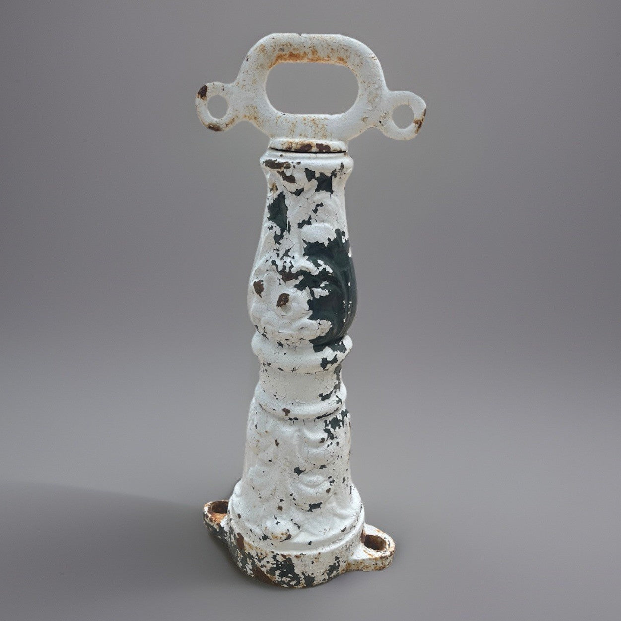 WHITE PAINTED FRENCH CAST IRON FOLIATED STANCHION BOLLARD POST 24.5"