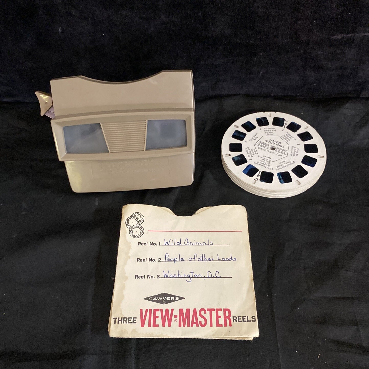 TESTED! Sawyers View-Master Deluxe Projector and Handheld w/ 11 Slides