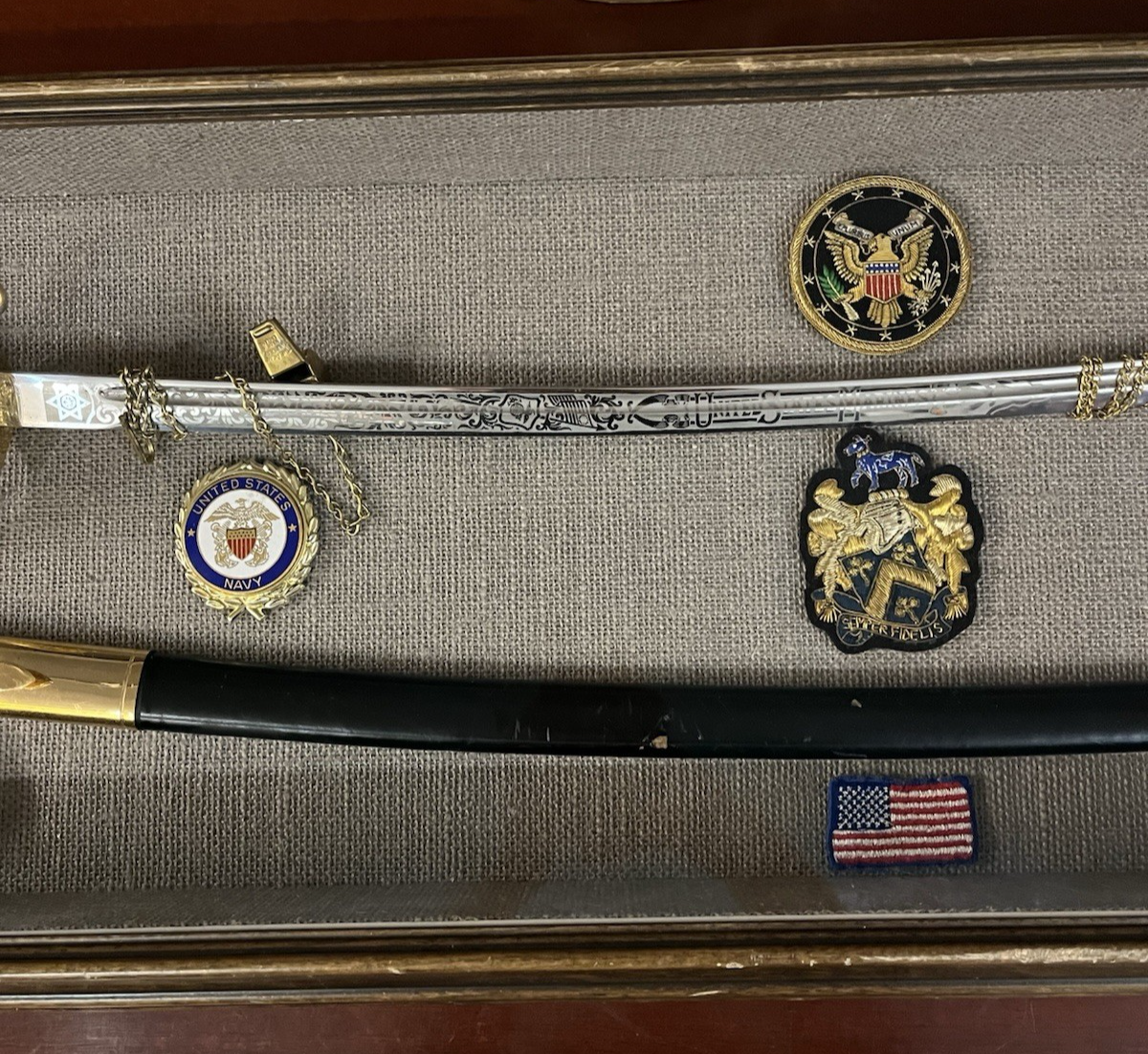 Marine Officer NCO Mameluke Sword & Scabbard 4 Patches Navy Badge in Shadow Box