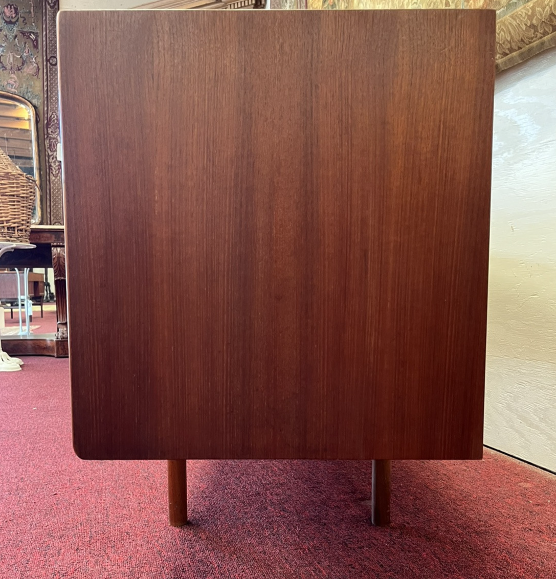 1960's McINTOSH 'DUNFERMLINE' MID-CENTURY MODERN TEAK SIDEBOARD  w/ FOLDOUT BAR