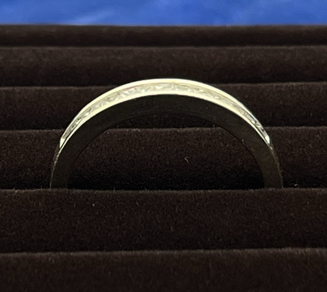 14k White Gold 15 Diamonds (.5 TCW) Band Ring 2.57g Size 7 3/8