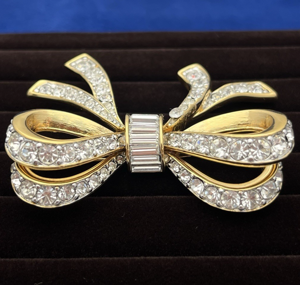 Swarovski Swan Signed Gold Tone Crystal Double Ribbon Bow Brooch Pin 1980s