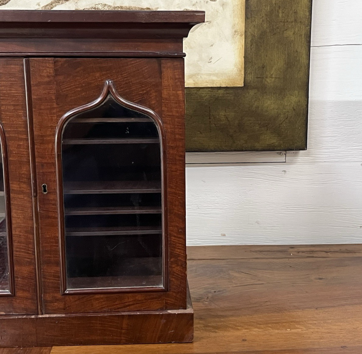 ENGLISH MAHOGANY TABLETOP COLLECTOR'S CABINET 20 5/8" TALL