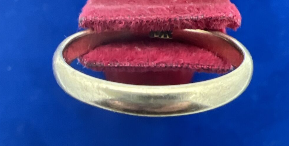 Vintage 14k Yellow Gold Band Ring. Size 10  2.97g 3mm wide stamped 14K