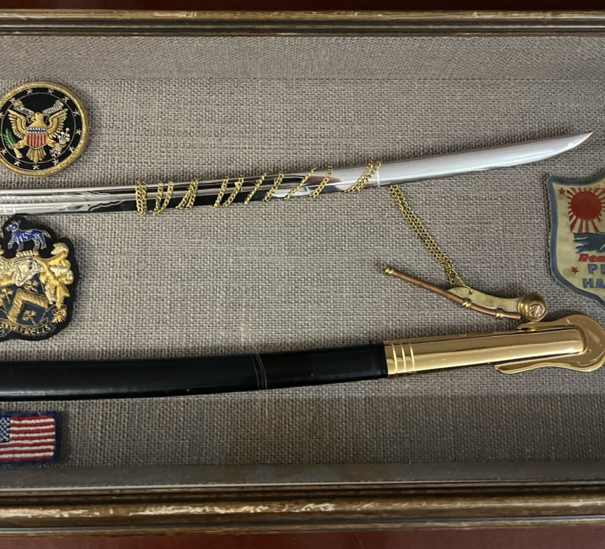 Marine Officer NCO Mameluke Sword & Scabbard 4 Patches Navy Badge in Shadow Box