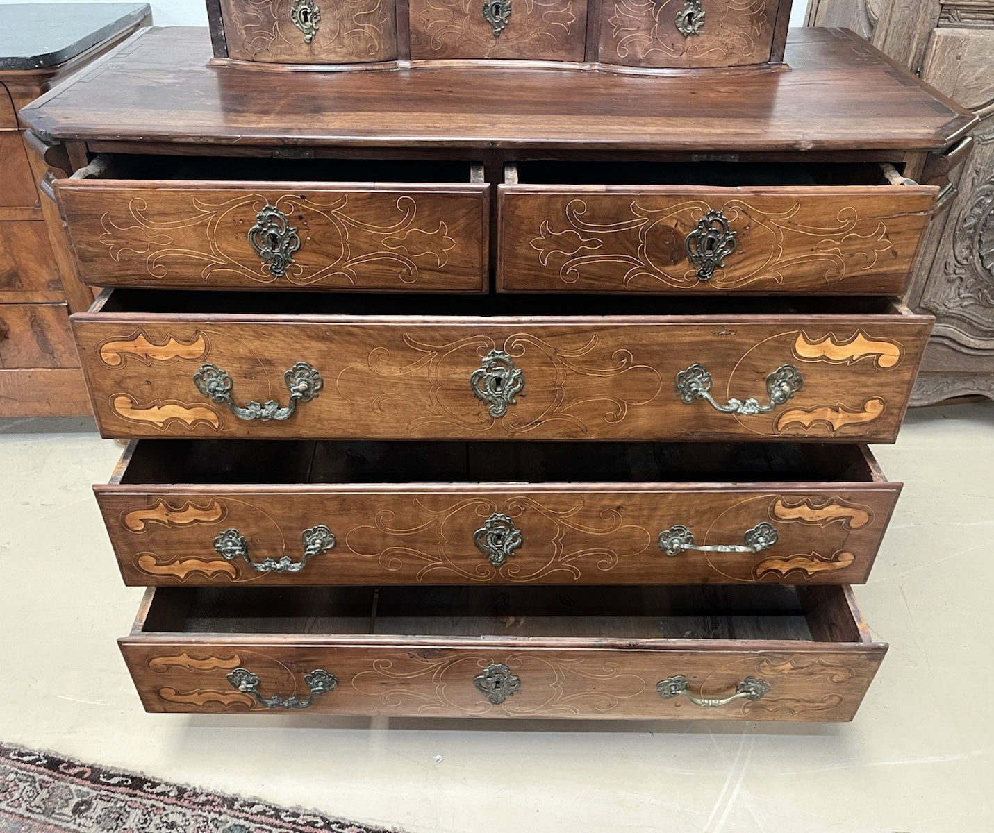 ANTIQUE SPANISH BAROQUE RUSTIC INLAID WALNUT COMMODE CHEST OF DRAWERS 51" X 24"