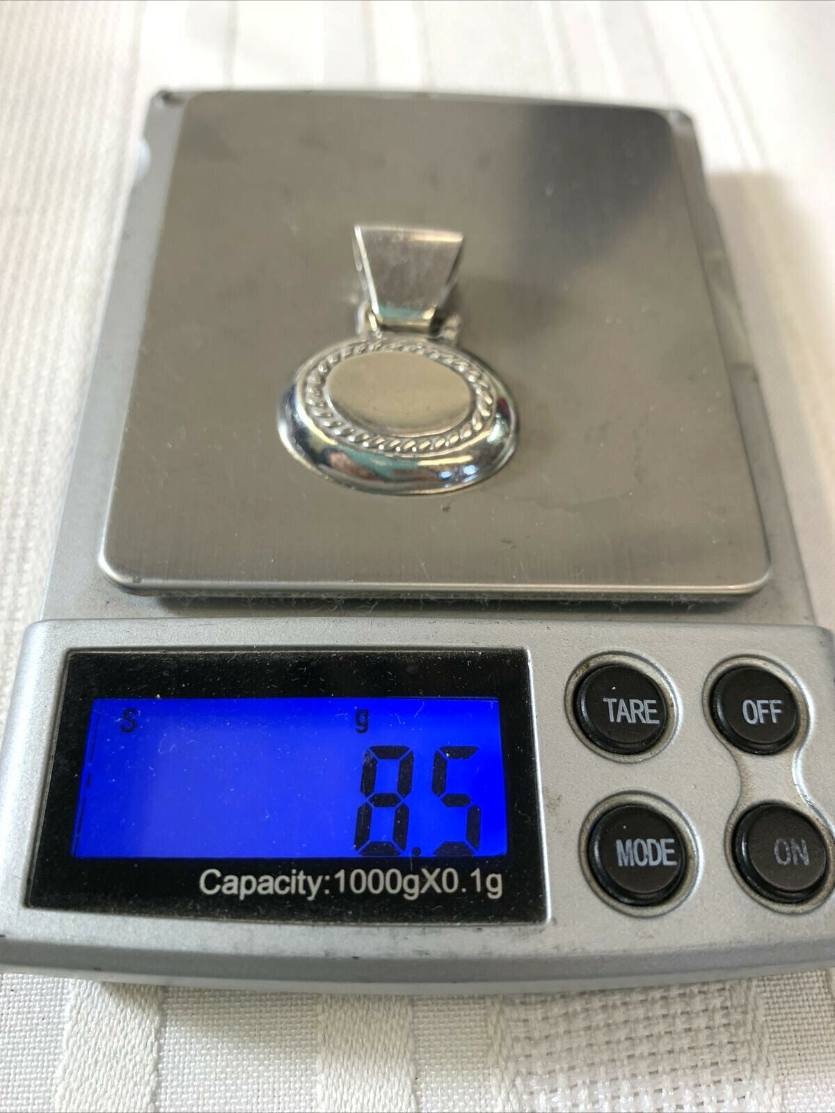 Sterling Silver small oval slide  pendant edge engraving design 8.5g