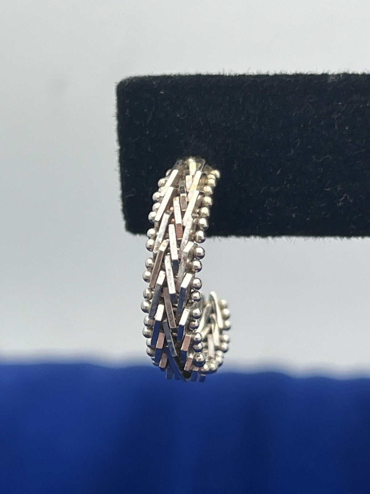 4.8g 14k White Gold Half Hoop Earrings