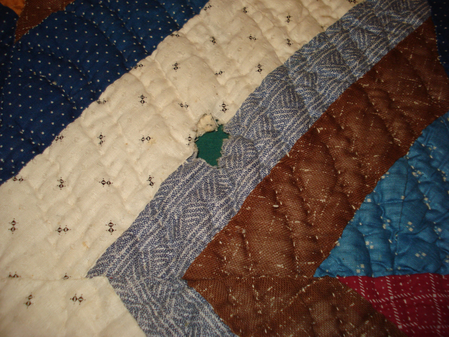 VINTAGE BLUE HANDSTITCHED PATCHWORK APPLIQUE CRAZY QUILT/BEDSPREAD/COMFORTER