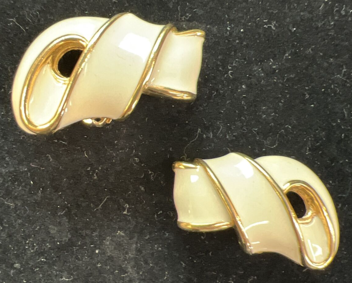 Vintage GIVENCHY - cream enamel - gold tone - Ribbon Knot  CLIP EARRINGS