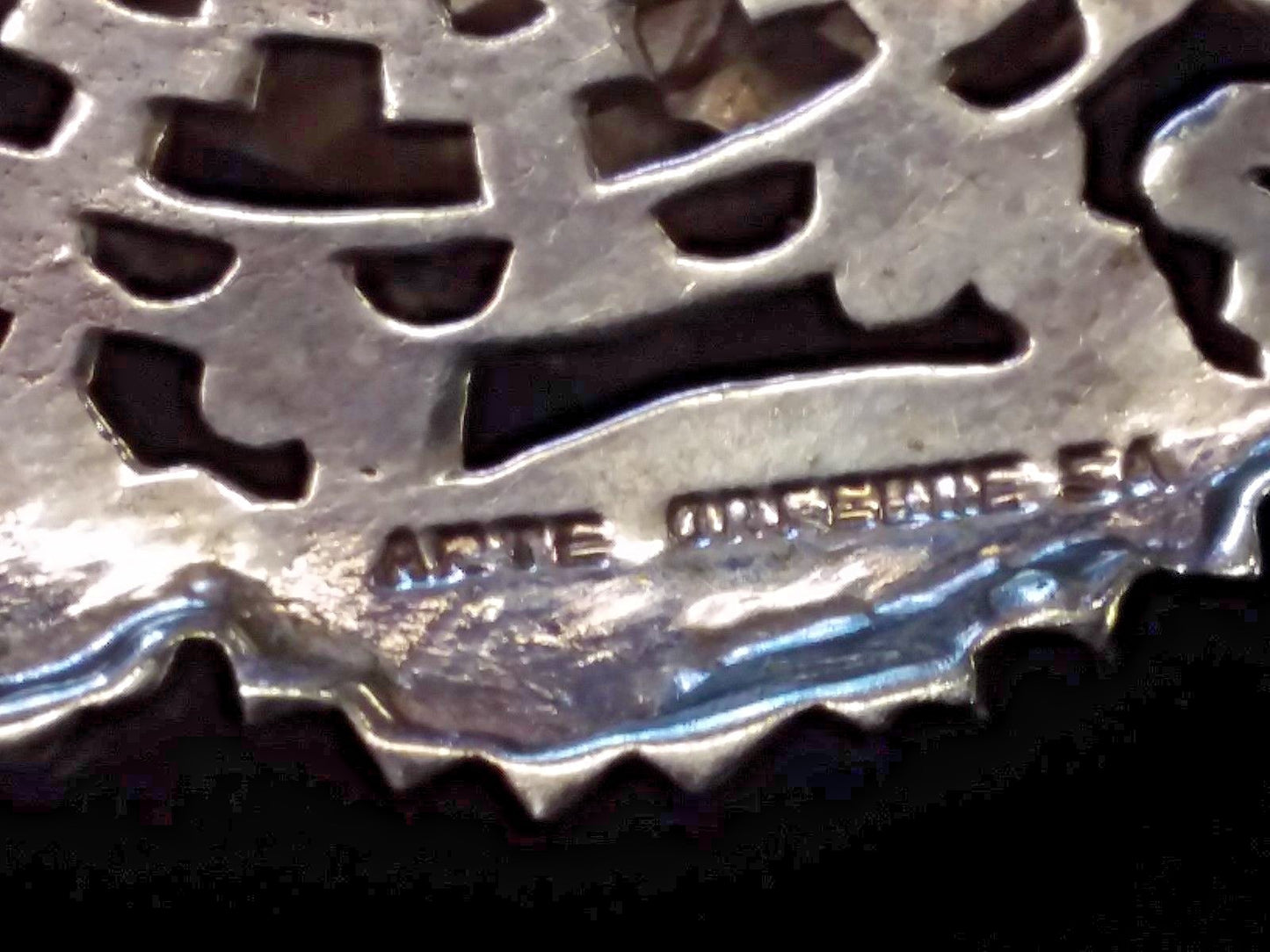 25g Vtg Arte Orfebre Peru Sterling Silver Round Carved Pin Pendant 3D Incan King