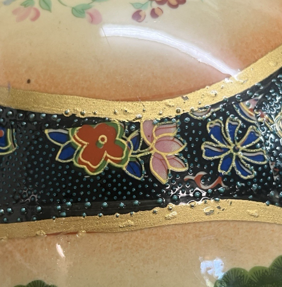 PB8 K.O.K Vintage Satsuma Hand Painted Moriage Geisha Scene Ceramic Egg w/ Base